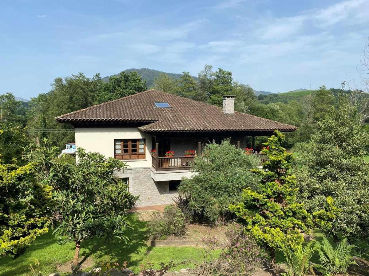 Casa De Los Carpinteros Arriondas Extérieur photo
